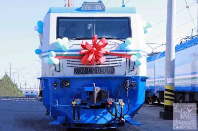 В Узбекистан доставлен китайский поезд-тяжеловес