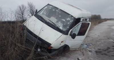 Под Конотопом российские оккупанты обстреляли гражданский автомобиль: два человека погибли