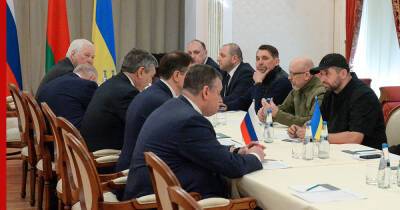 Киев подтвердил участие в переговорах с Россией вечером 2 марта