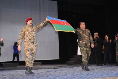 Сумгайытский драмтеатр посвятил спектакль героизму воинов-освободителей Карабаха (ФОТО)
