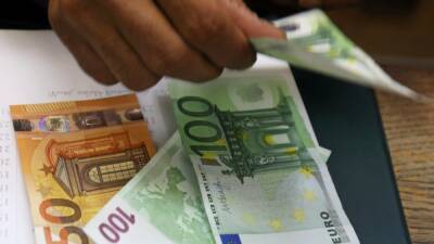 Евросоюз запретил продавать и поставлять банкноты евро в Россию