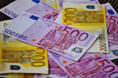 ЕС запретил проведение любых валютных операций с евро на территории России