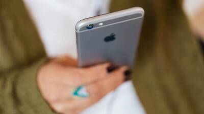 «Они все-таки не уходили»: эксперт оценил вероятность возобновления продаж iPhone в России