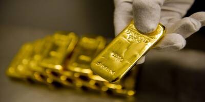 Минфин посоветовал россиянам вкладывать деньги в золото