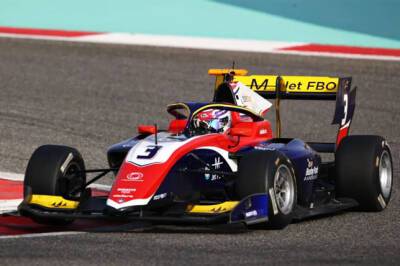Александр Смоляр - Формула 3: Зейн Мэлони лидирует в первый день тестов - f1news.ru - Россия - Барбадос - Бахрейн