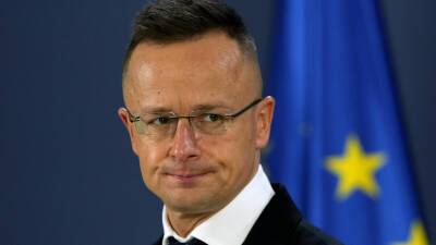 Глава МИД Венгрии предложил площадку для переговоров между Россией и Украиной