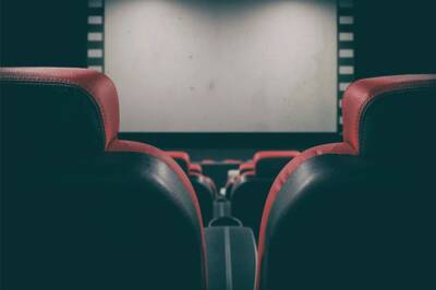 В кинотеатрах РФ покажут отечественные фильмы вместо отмененных западных