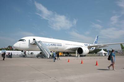 В Минтрансе обсудили возможную национализацию лайнеров Boeing и Airbus