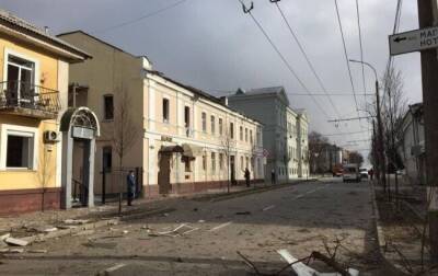 Войска РФ обстреляли больницу в Чернигове: город утопает от гуманитарной катастрофы