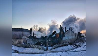 Пожилая женщина погибла на пожаре в Тверской области