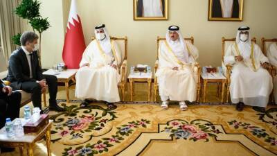 Чтобы избавиться от путинского газа: Роберт Хабек поехал в Катаре