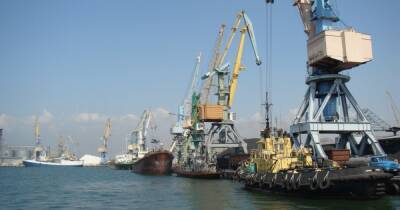 Россияне угнали из Бердянска 5 кораблей с десятками тыс. тонн зерна, — глава ОВА