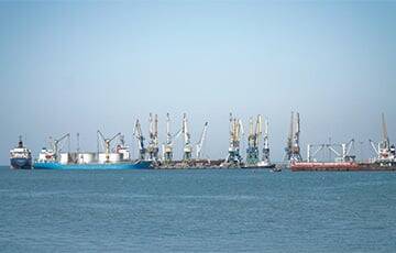 Россияне угнали из Бердянского порта пять кораблей с зерном
