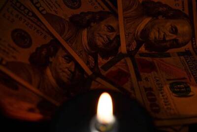 Аналитик Кочетков: "обнулить" наличные и безналичные доллары в России США не смогут