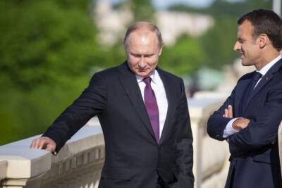 Макрон призвал Путина прекратить блокаду Мариуполя