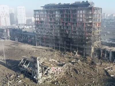 Как выглядит один из крупнейших ТРЦ Киева после обстрела оккупантами. Видео