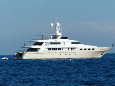 Reuters: В Гибралтаре задержали яхту российского миллиардера