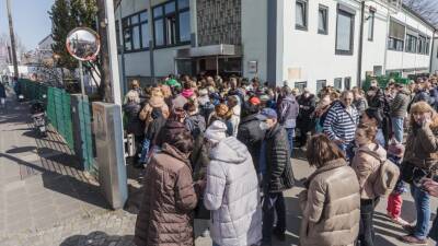 Слишком много беженцев: немецкие благотворительные организации не справляются