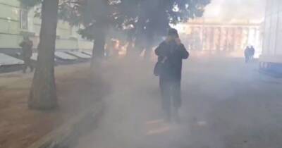 В Херсоне на митинге против оккупантов российские военные распылили слезоточивый газ