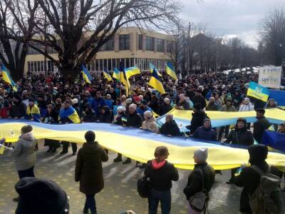 Россия попытается насильственно подавить протесты украинцев в оккупированных городах – британская разведка