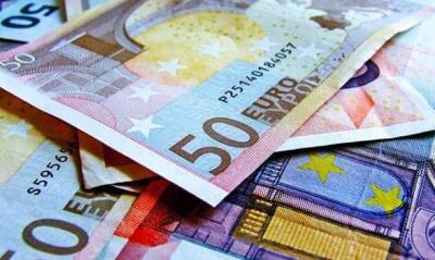 Литва запретила вывозить в Россию и Беларусь больше 60 евро наличными
