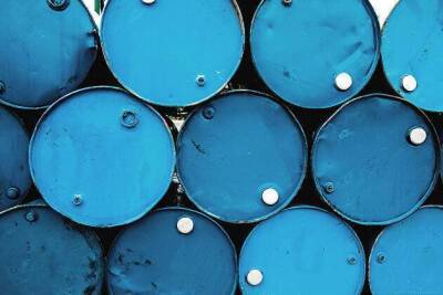 Майские фьючерсы на нефть Brent дорожают до $121,87 за баррель на данных о снижении запасов в США