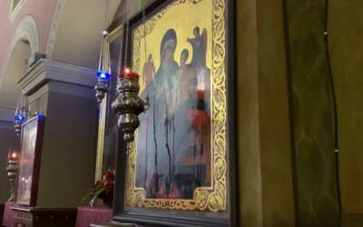 Хороший знак для Украины: в храмах Чернигова и во Львовской области замироточили иконы | Новости Одессы
