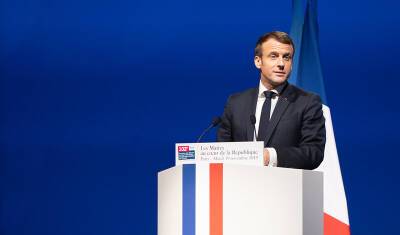Макрон заявил о готовности Франции продолжить диалог с Россией