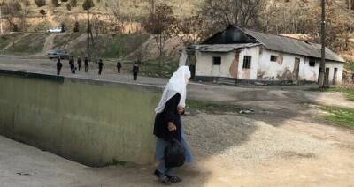"Берут в долг масло, рис, муку". Как живут афганские беженцы в Таджикистане