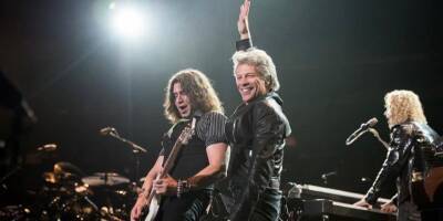 «Слава Украине». Рок-группа Bon Jovi поддержала Украину и показала, как одесситы укрепляют город под их хит It’s My Life