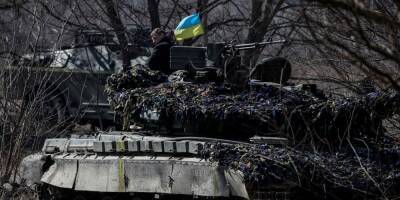 Война за независимость. Первый месяц вторжения РФ в 20 фотографиях, фиксирующих преступления оккупантов и борьбу украинцев