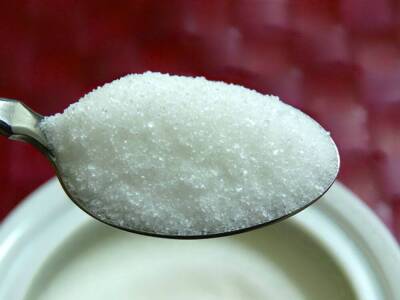 ФАС возбудила антимонопольное дело против «Магнита» и «Пятерочки» после проверки на рынке сахара