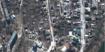 Спутники Maxar показали снимки масштабных разрушений в Изюме после атак РФ