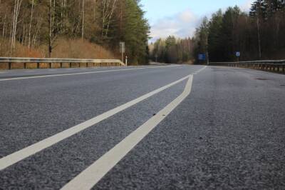 Водителям Тверской области не советуют менять резину и просят быть осторожными на дорогах