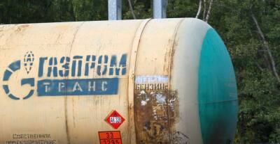 Газпром теряет 10% и выглядит слабее рынка. В чем причина
