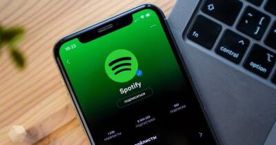 Spotify уходит из России из-за нового закона о "фейках", — СМИ
