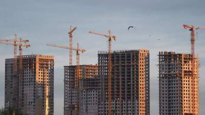 Дома — строй: за месяц первичное жилье в России подорожало на 7%