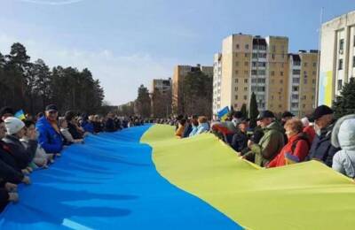 Жители Славутича вышли на проукраинские протесты против российских оккупантов