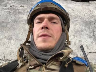 Командир "Азова": В Мариуполе бойцы проявляют такой героизм! Идут в бой после ампутаций пальцев, тяжелых осколочных ранений