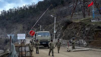В Нагорном Карабахе введено военное положение