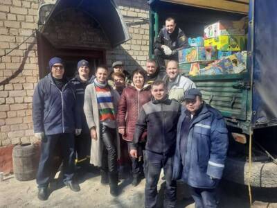 Волонтеры доставили более 600 тонн гуманитарных грузов украинцам - Аваков