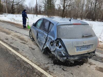В столкновении на встречной полосе в Тверской области пострадал один человек