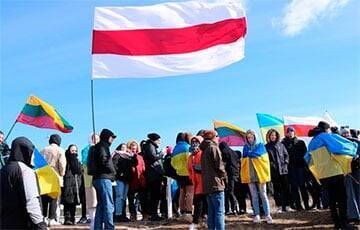 Возле литовско-белорусской границы прошла акция против экономического сотрудничества с агрессорами