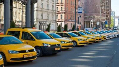 Над российскими таксопарками нависла угроза разорения