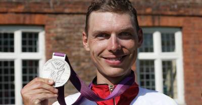 Немецкий велогонщик Мартин выставил на аукцион олимпийскую медаль, чтобы помочь украинцам