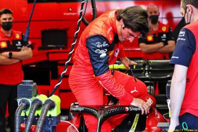В Ferrari подтвердили проблему с машиной Сайнса