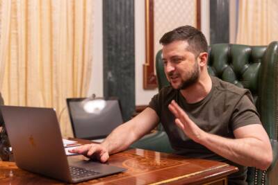 Владимир Зеленский пообщался с украинскими журналистами, которые создают телемарафон «Единые новости»