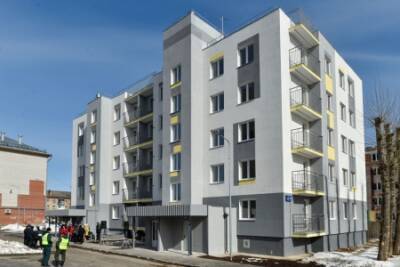 В Краснокамске 33 семьи из 12 аварийных домов получили ключи от квартир в новом МКД