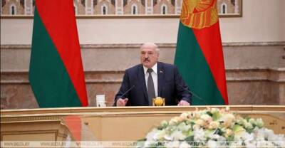 Lukashenko opines on Ukrainian official-cover operatives in Belarus