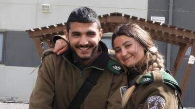 "С их лиц не сходила улыбка": товарищи вспоминают погибших в теракте в Хадере